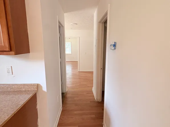 8209 Vine St APT 4, Cincinnati, OH 45216