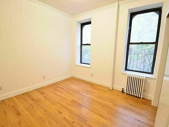 3rd image of 401 E 90th St APT 3E
