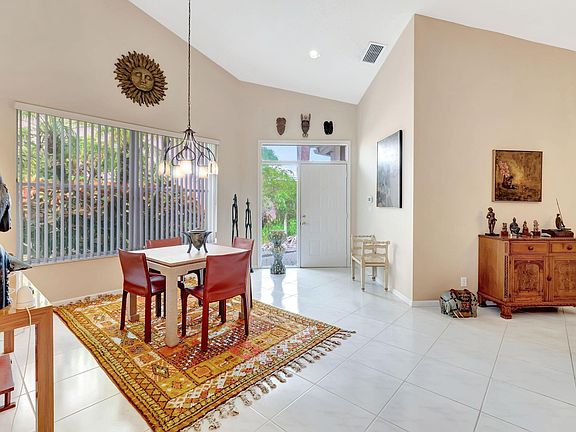 4th image of 8187 Horseshoe Bay Road
