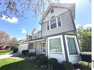 238 Covington Ct, Naperville, IL 60565