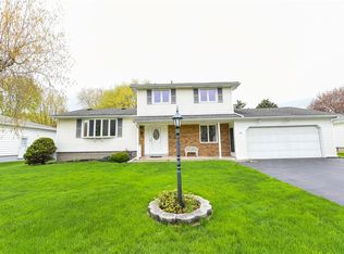 74 Ann Marie Dr, Rochester, NY 14606