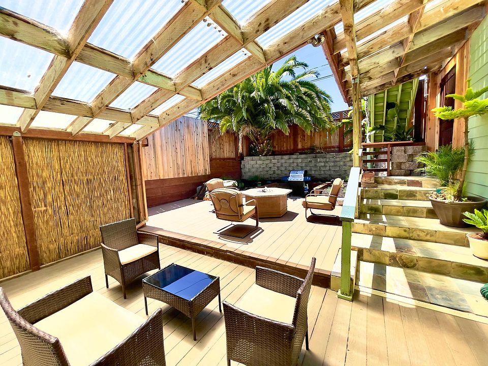 1st image of 1100 Le Conte Ave