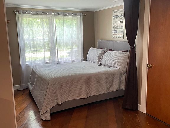 bedroom w/privacy curtain