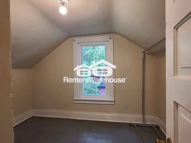 101 S 3rd St — Photo 11