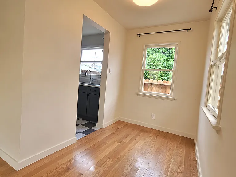 1913 Griffin Ave #B — Photo 6