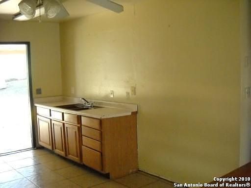 5th image of 8815 Easy Valley St