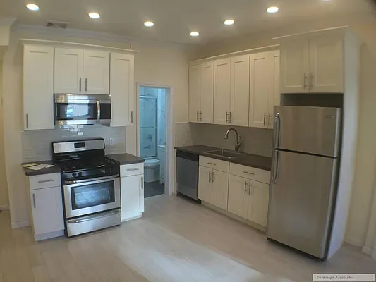 Rented by Sovereign Associates | media 4