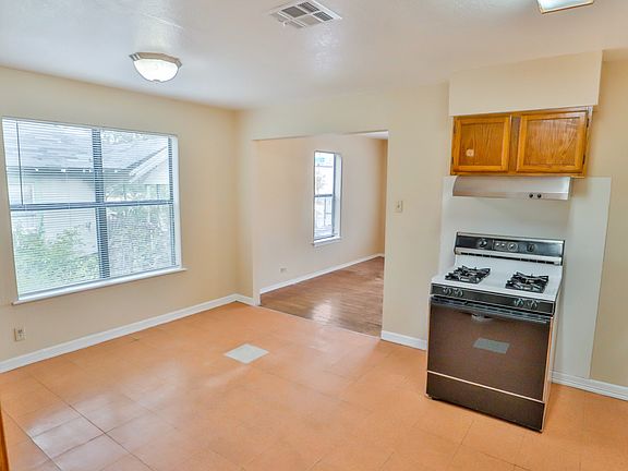 5th image of 1216 W Craig Pl
