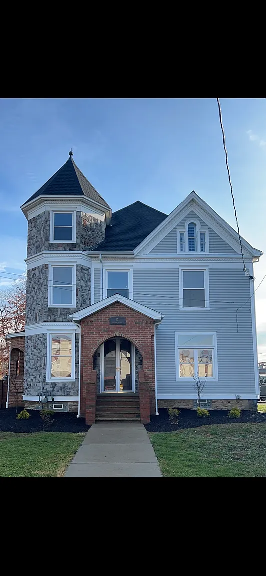 931 Oakland Ave photo 1