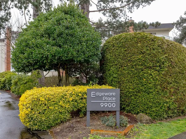 9900 5th St #303, Sidney, BC V8L 2X3