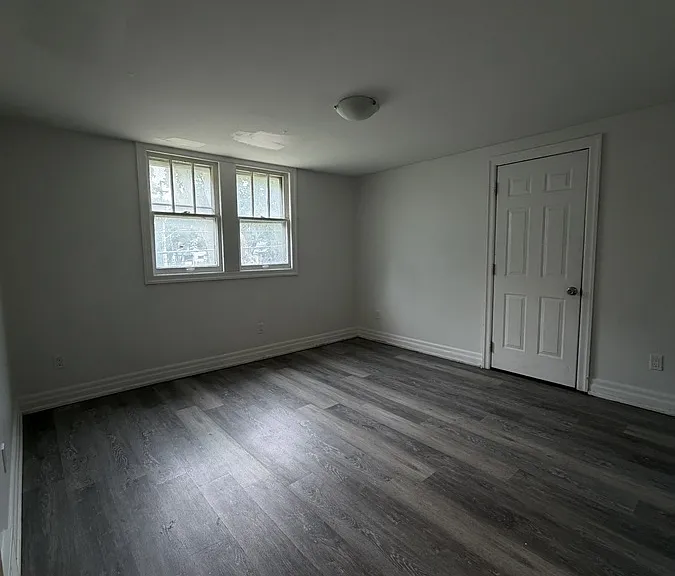 3403 Peter St #4 — Photo 7