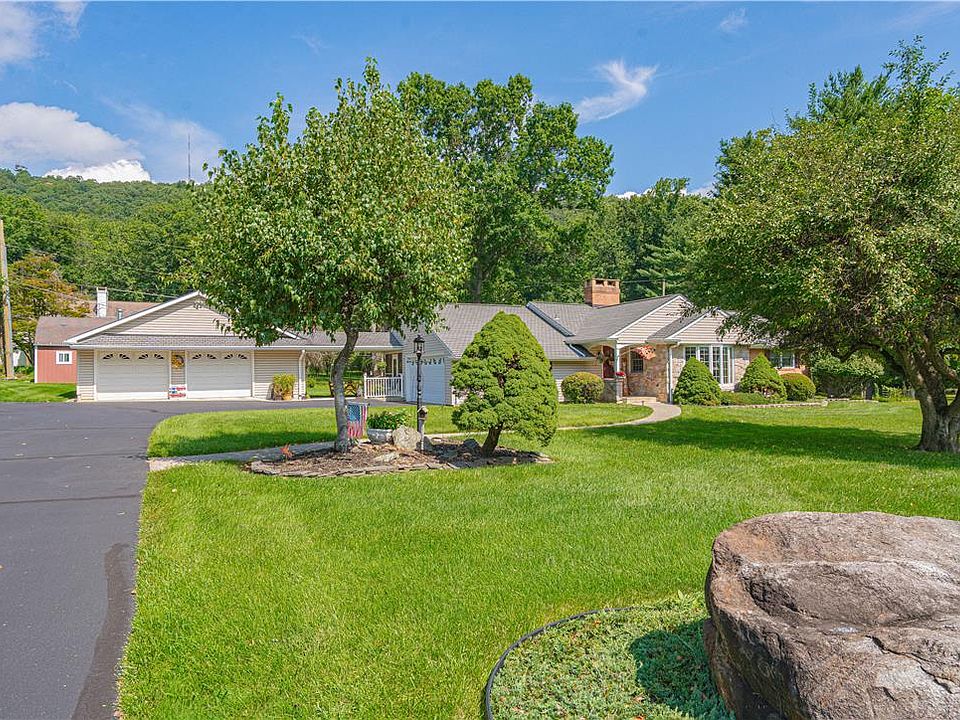 1st image of 3683 Oakhurst Dr