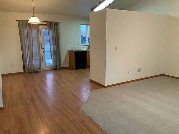 3rd image of 341 Willow Ave