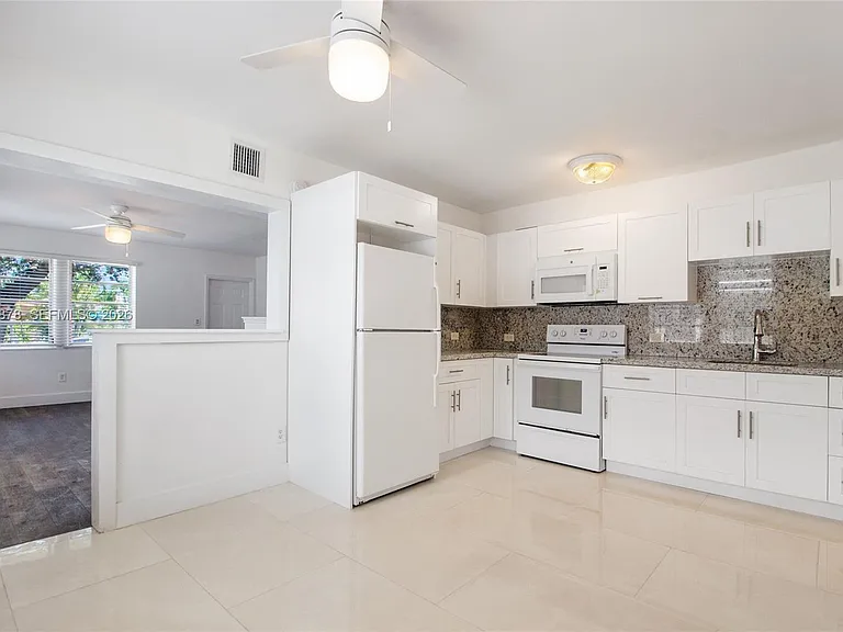 2352 SW 26th Ln — Photo 1