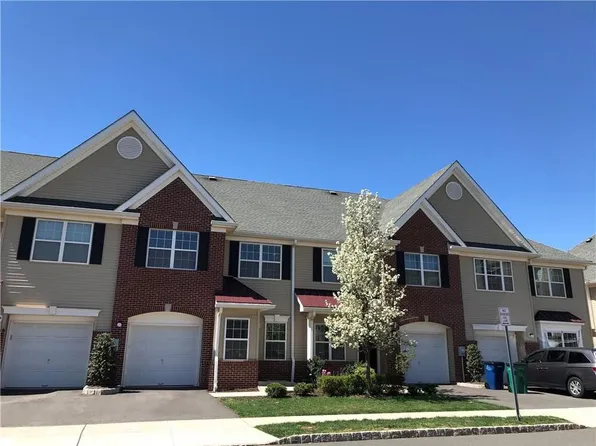 8 Andrews Way, Piscataway, NJ 08854