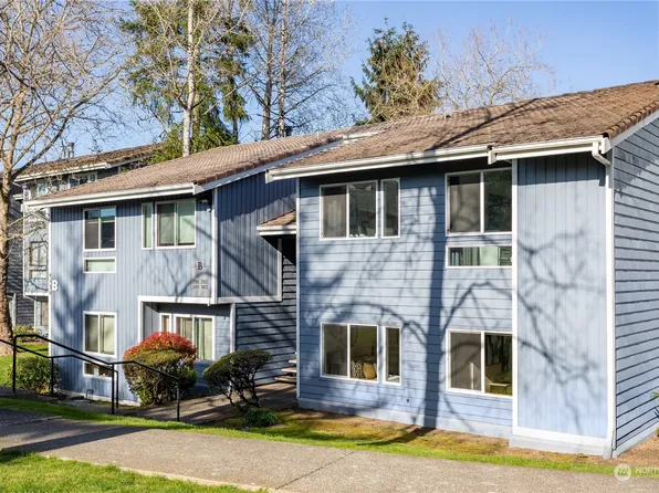 4120 212th Street SW #B-102, Mountlake Terrace, WA 98043