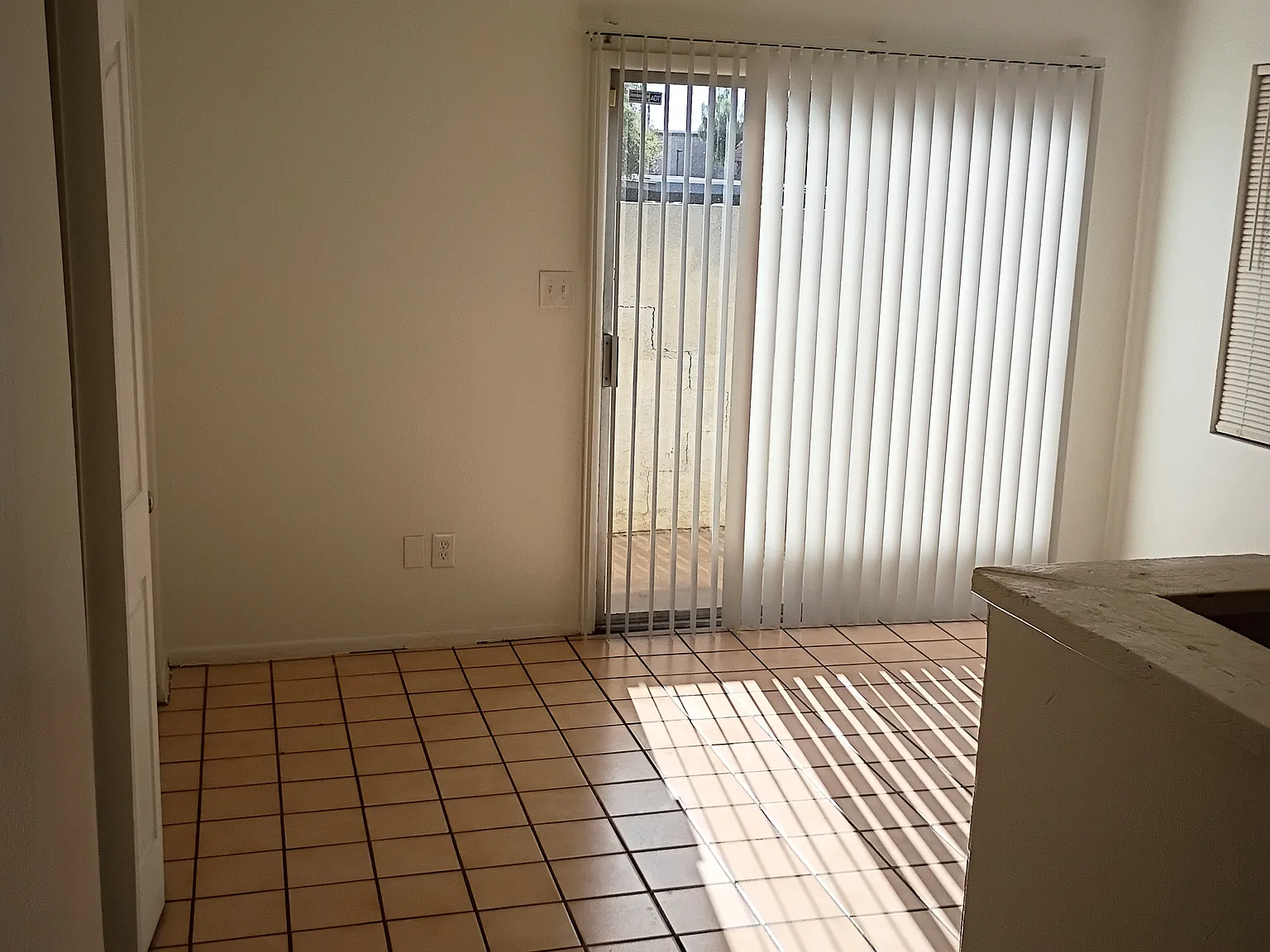 2 bed, 976 sqft, $1,495 — Photo 2