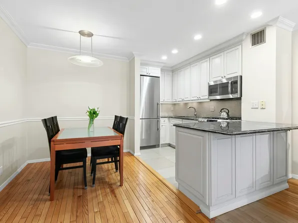 211 West 71st Street 2C image 2 of 7