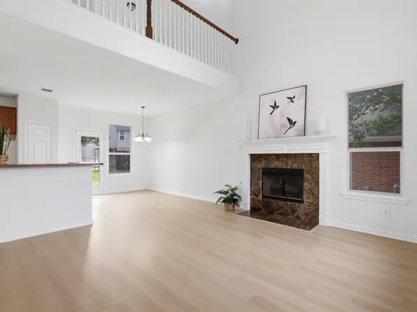 519 Mattie Ln, Lake Dallas, TX 75065
