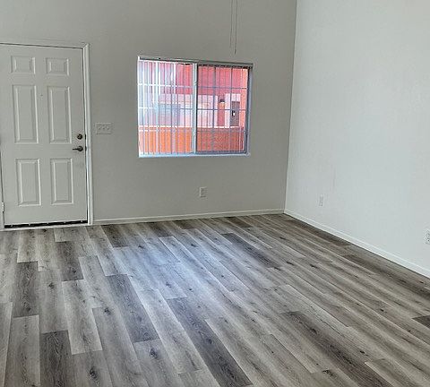 5th image of 4321 Woodwell St #0