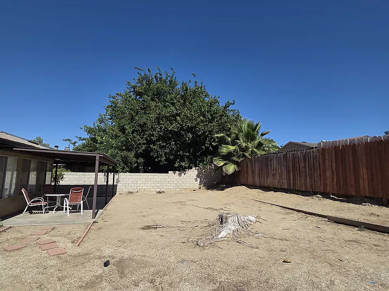 630 E Avenue J4 — Photo 12