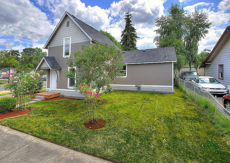1st image of 702 7th Ave NW