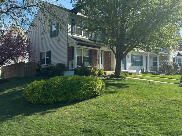 8199 Woodland Ln, Chesapeake Beach, MD 20732