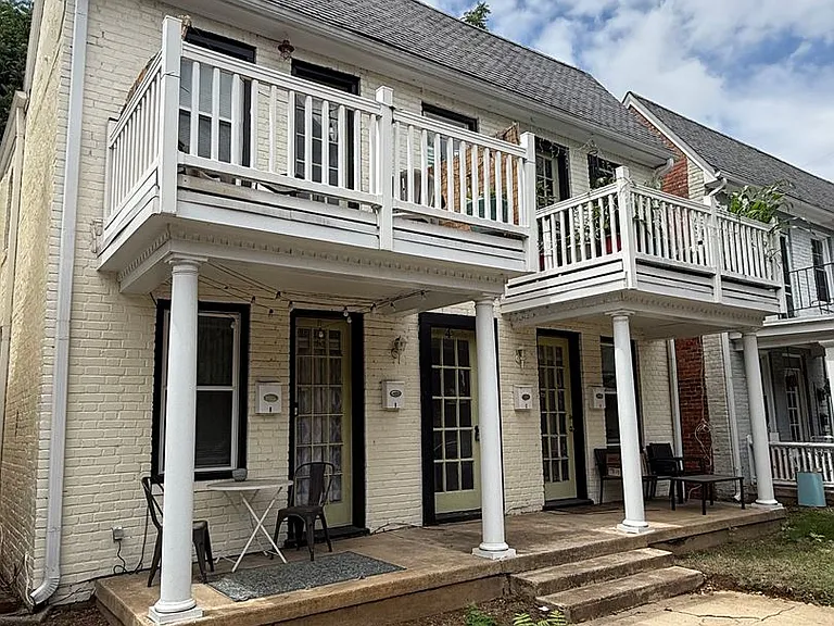 4 N Auburn Ave — Photo 1