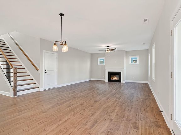 4th image of 1000 Bostonian Dr
