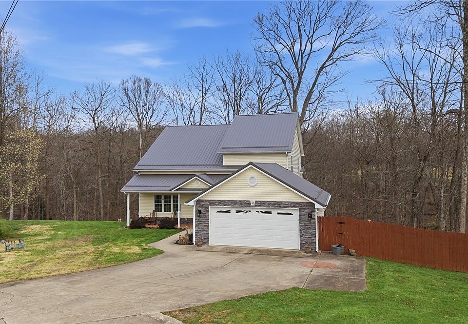 1st image of 40 Cory Dr
