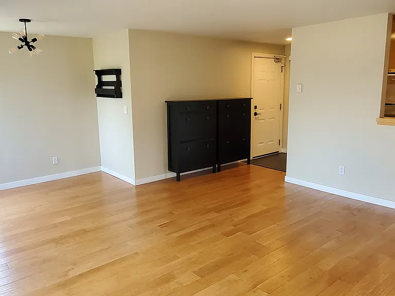 4111 Whitman Ave N #404 — Photo 8