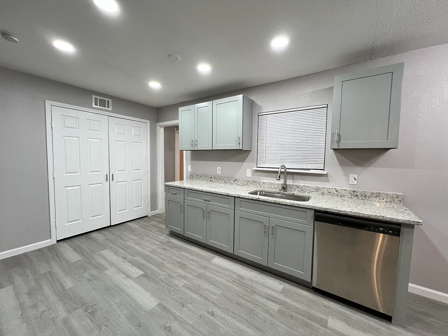 4330 Redstone Dr — Photo 3