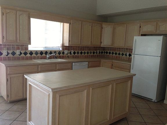 4th image of 2605 Ponderosa Dr #2
