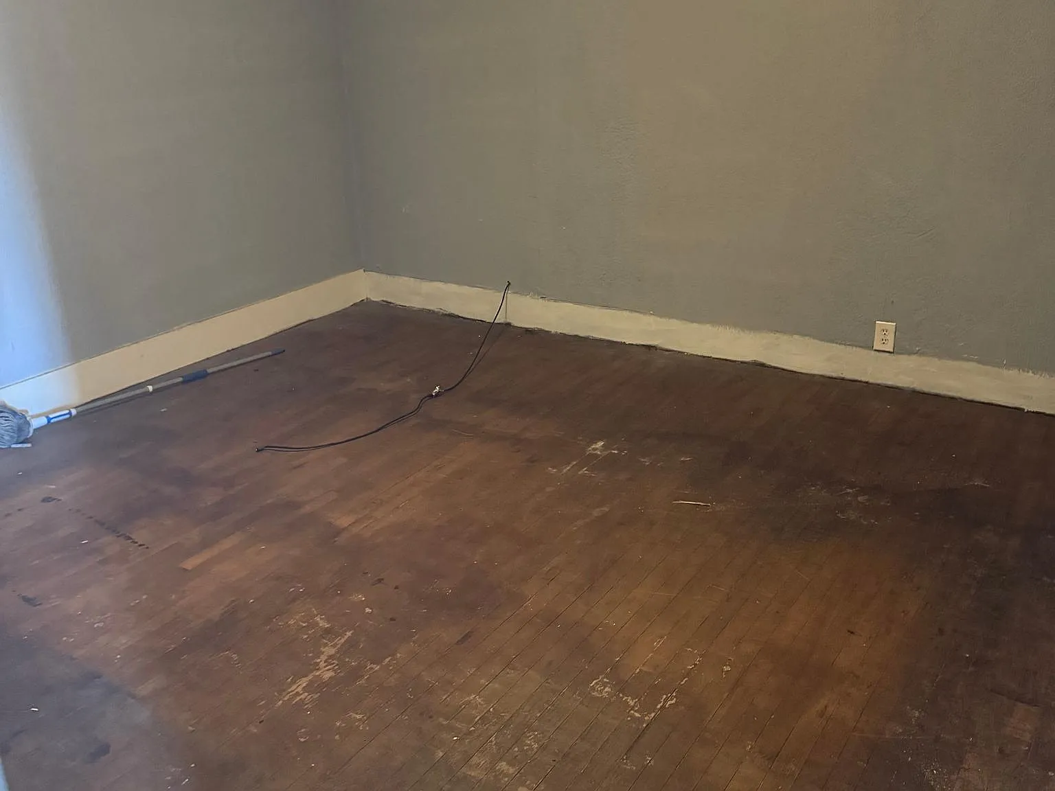 3 bed, 800 sqft, $1,300 — Photo 3