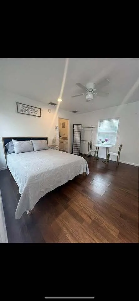 1 bed, 1.0 bath, 500 sqft, $1,500 — Photo 1