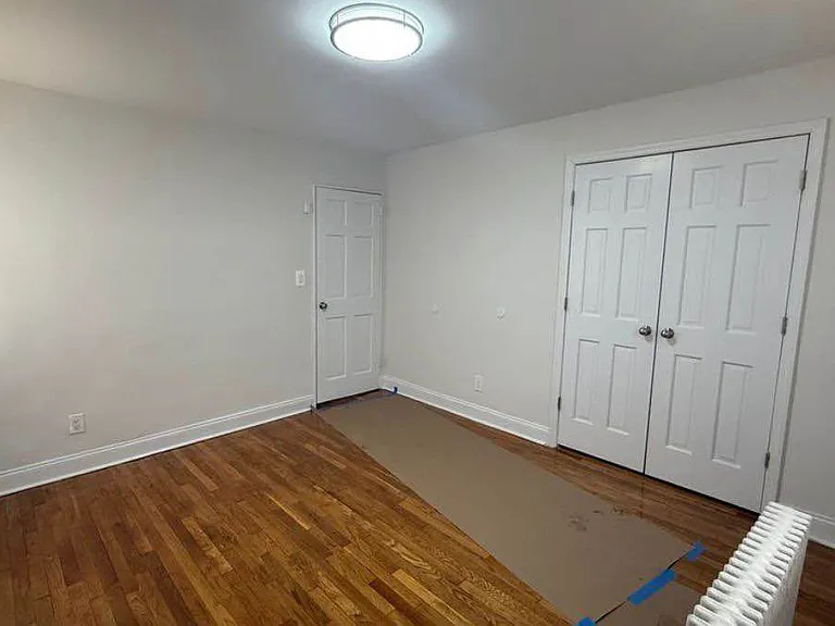 67-13 Cloverdale Blvd #8 — Photo 6