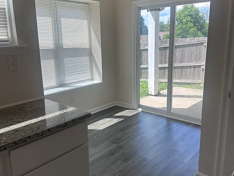 109 Copperfield Ln — Photo 6
