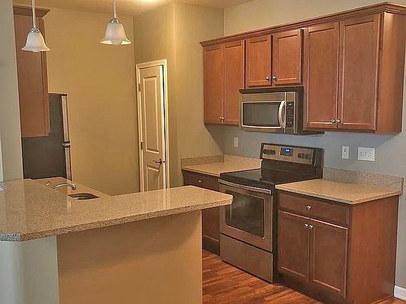 2nd image of 2824 Talon Dr Unit 206