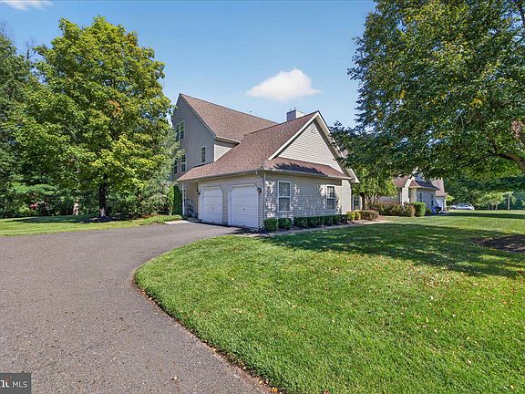 3rd image of 1459 Peach Tree Ln #59