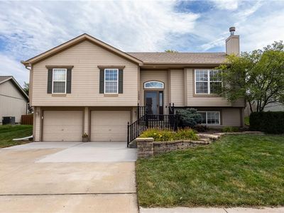 11239 N Madison Ave, Kansas City, MO, 64155