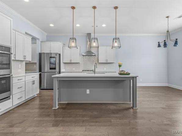 9221 Crescent Lodge Dr, Pike Road, AL 36064