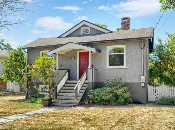 1283 Holloway St, Saanich, BC V8P 1M8