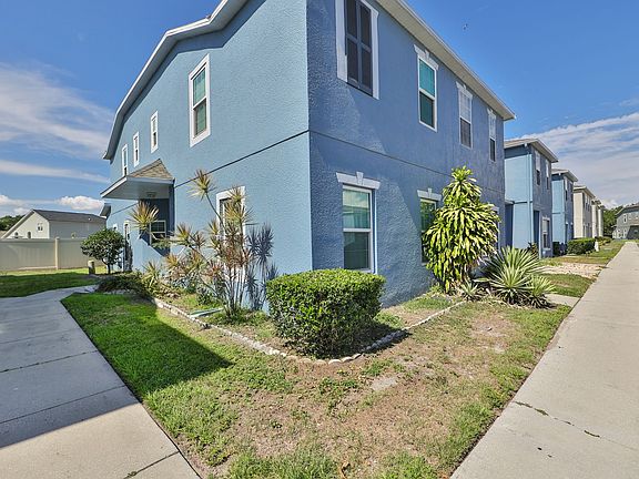3rd image of 12938 Kings Crossing Dr