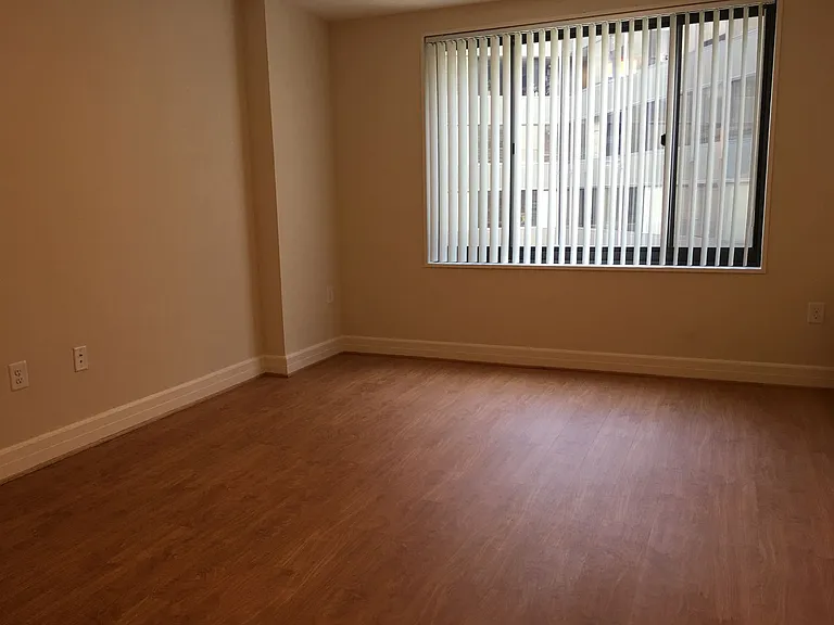 1255 New Hampshire Ave NW — Photo 169