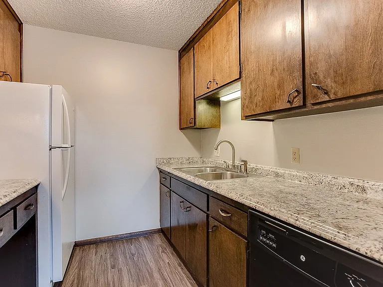 Caravelle Apartments | St. Anthony — Photo 2