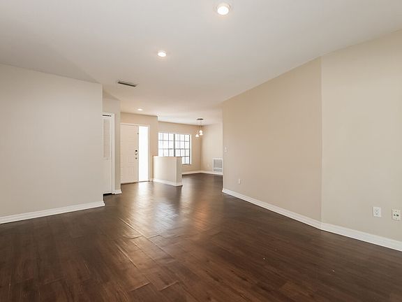 4th image of 5337 Northdale Blvd