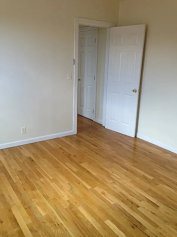 520 West 190th Street — Photo 3