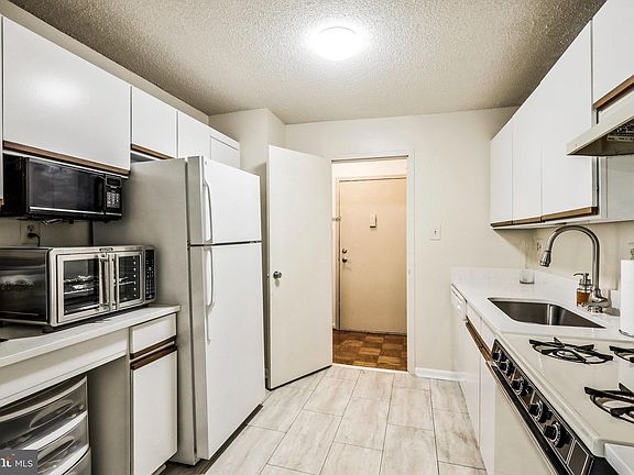 4th image of 2500 N Van Dorn St APT 223