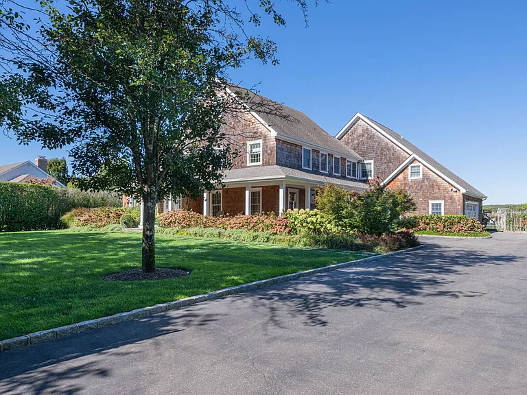 20 Millfarm Ln — Photo 24