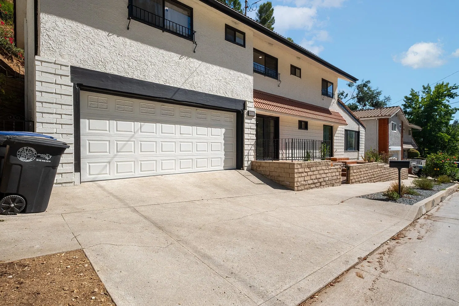 4 bed, 1974 sqft, $5,800 — Photo 2
